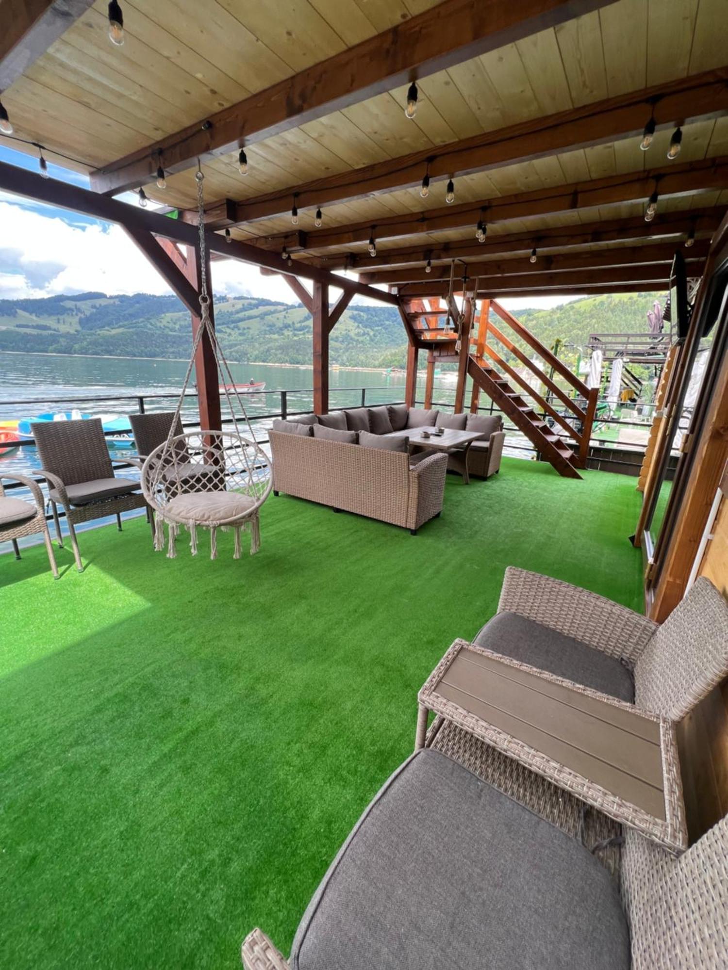 Holiday Bicaz Bungalows On The Lake Exterior foto