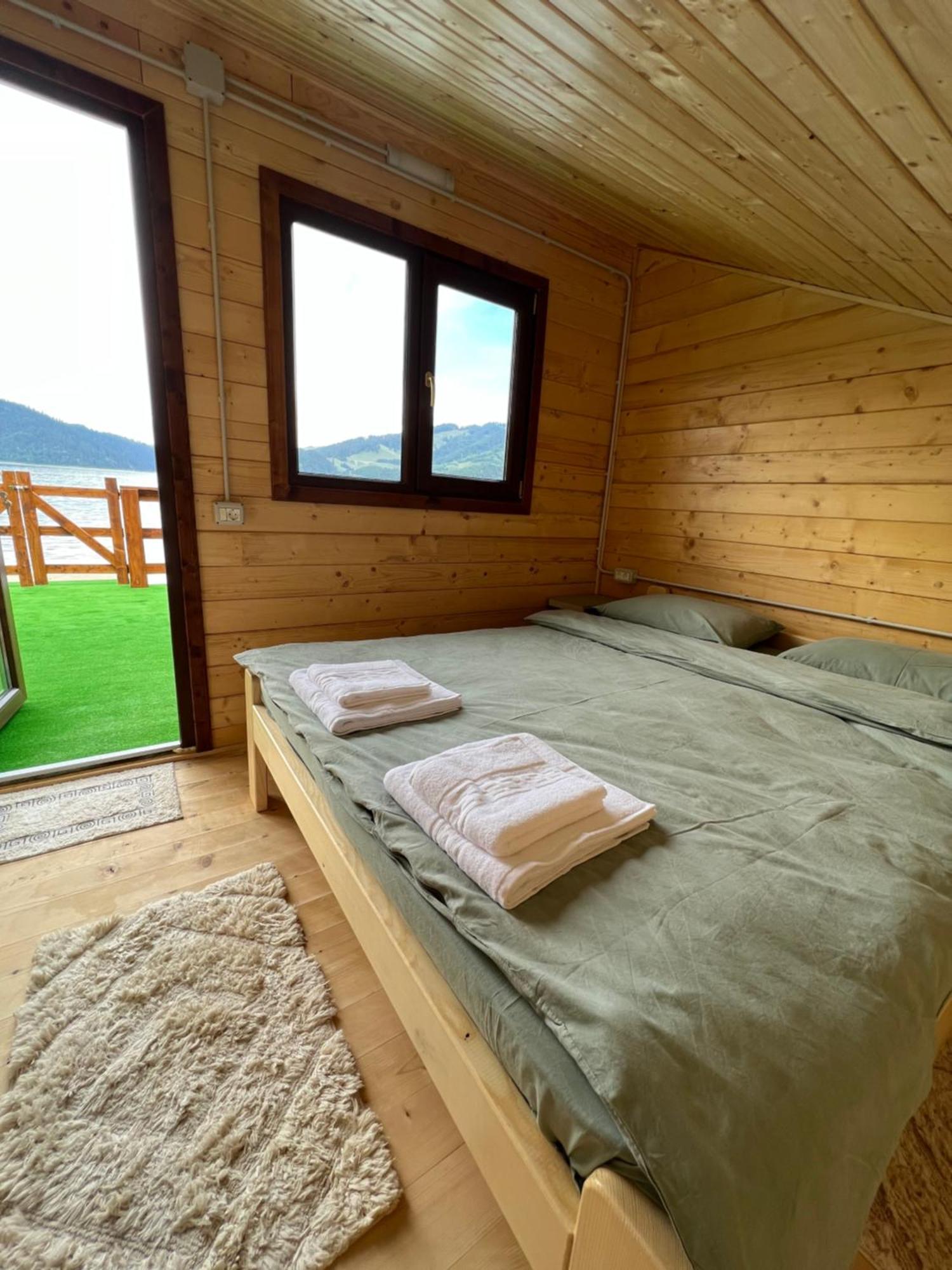 Holiday Bicaz Bungalows On The Lake Exterior foto